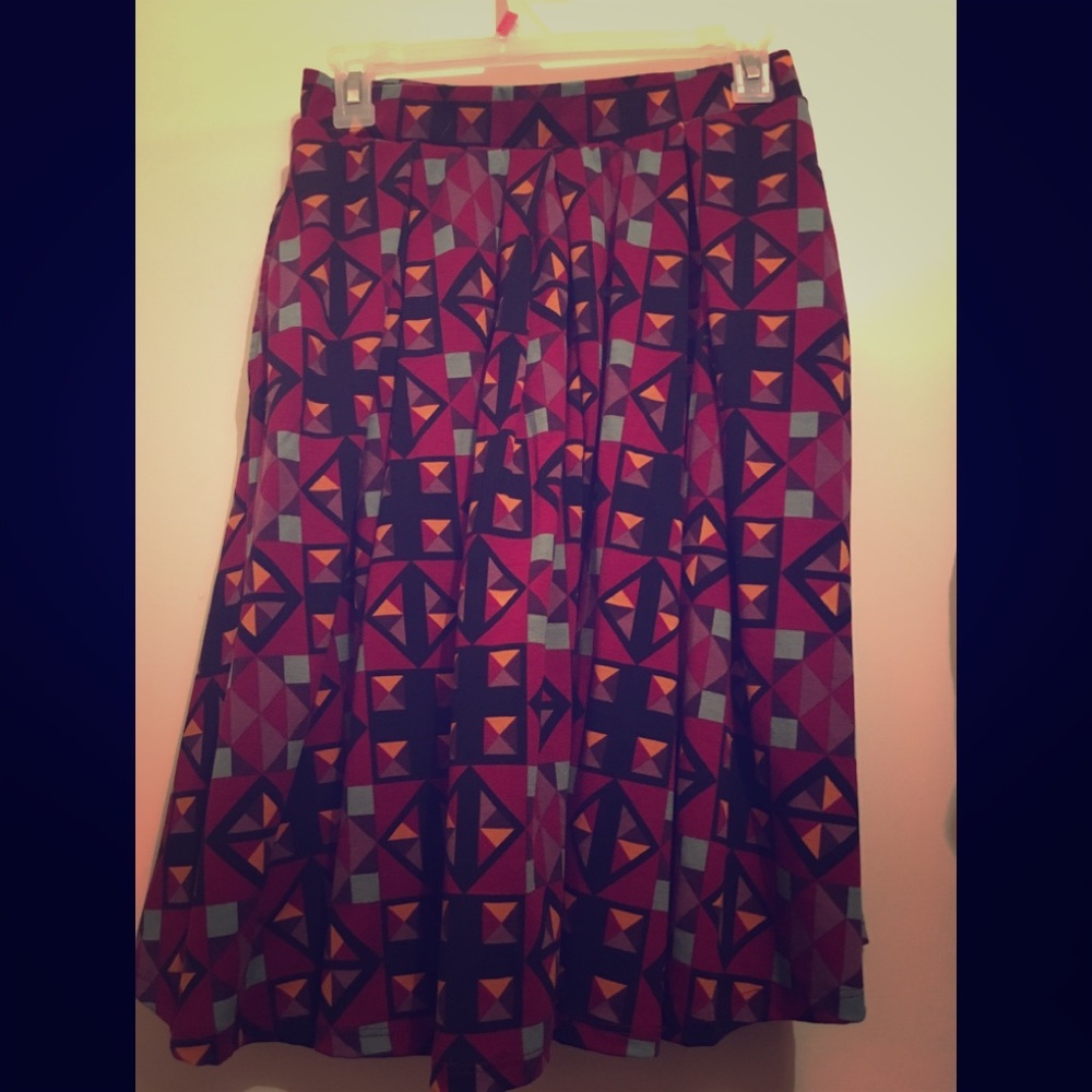 LuLaRoe Madison full bodied skirt size XS